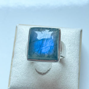 Labradorite Medium Square Ring - US 8