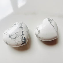 Load image into Gallery viewer, Howlite Heart
