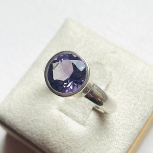 Amethyst Round Medium Ring - US 7