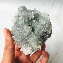 Load image into Gallery viewer, Shangaan Quartz - South Africa
