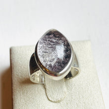 Load image into Gallery viewer, Garden Quartz Medium Elipse Ring - US 6.5
