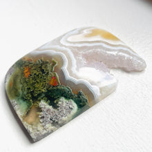 Load image into Gallery viewer, Rare Landscape Agate with Blue Lace Banding
