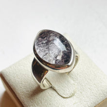 Load image into Gallery viewer, Garden Quartz Medium Elipse Ring - US 6.5
