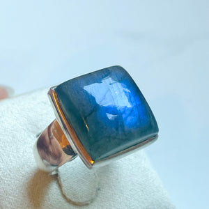 Labradorite Medium Square Ring - US 8