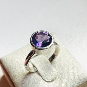 Amethyst Small Round Cut Bezel-Set Ring - US 6.5