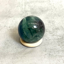 Load image into Gallery viewer, Fluorite Sphere L (6cm)
