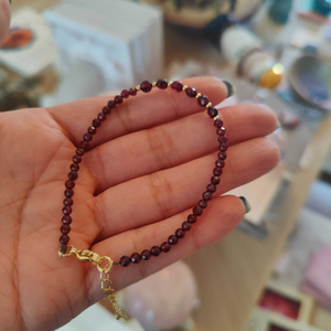 Krystal Kingdom - Garnet Bead Bracelet